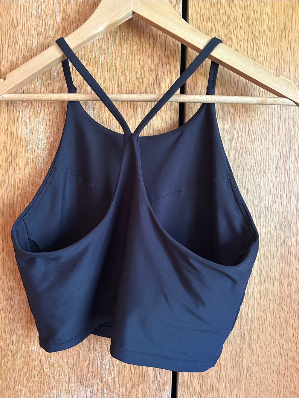 ๐ฆ NWOT Old Navy Active Powersoft Light Support Black High-Neck Sports Bra - Picture 2 of 3